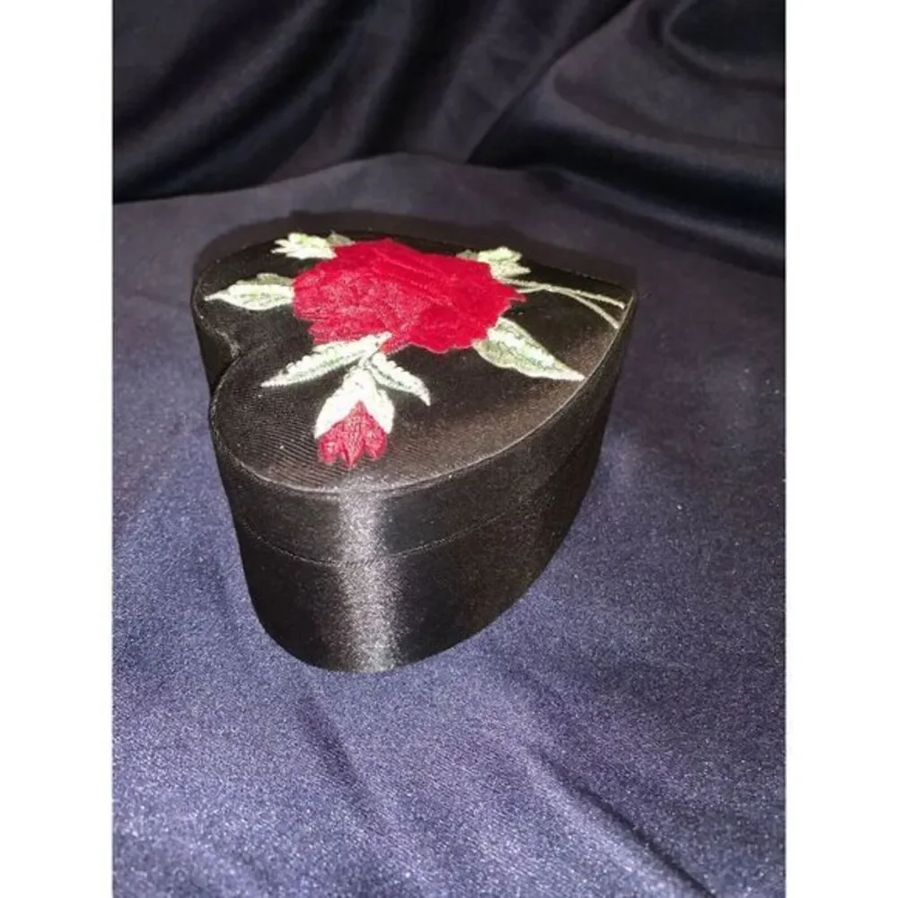 Purva Design Black Jewelry Box Heart Rose Embroidered Embellished‎ Raw Silk